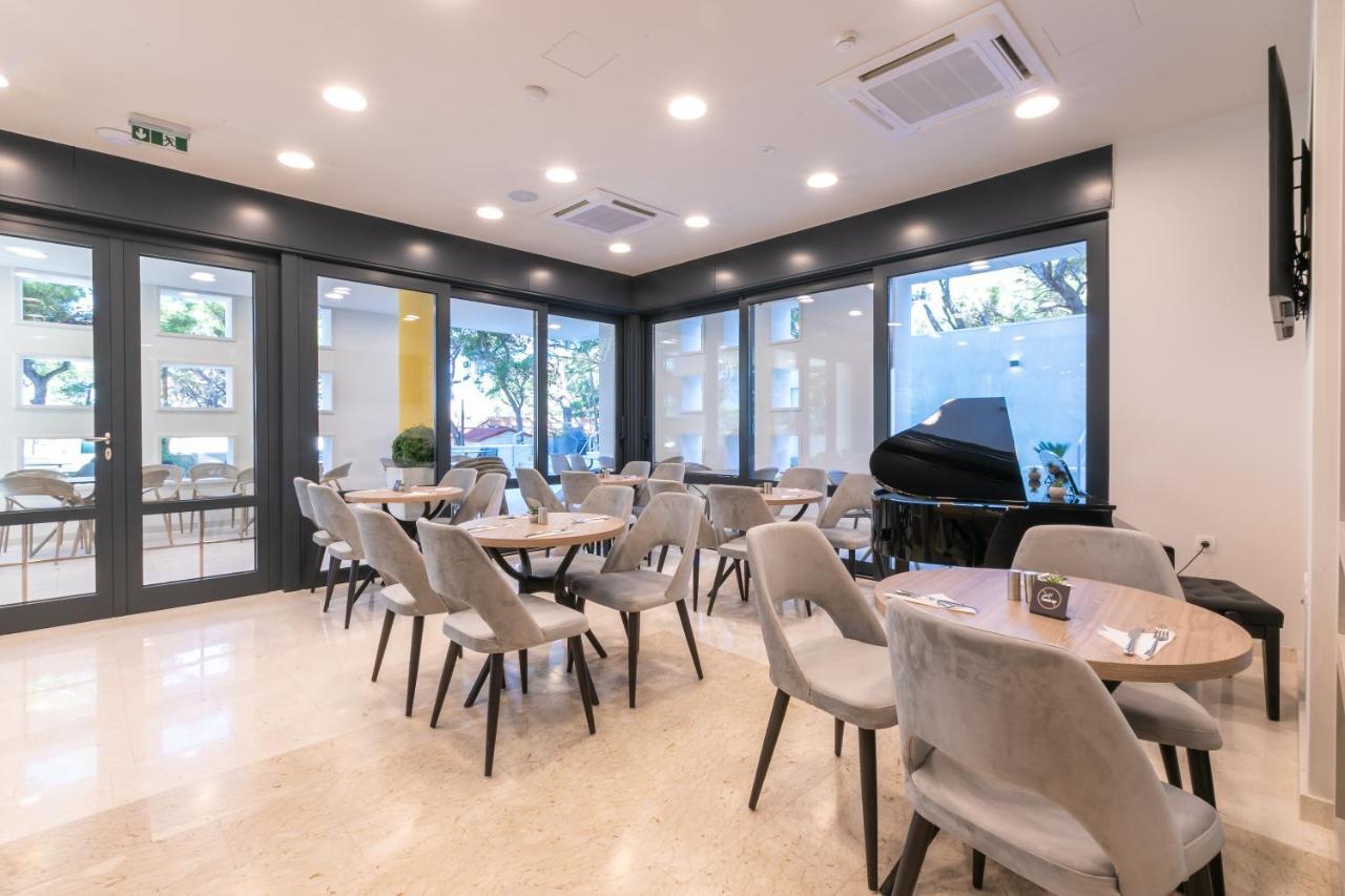 Hotel Antonio Makarska Exterior photo